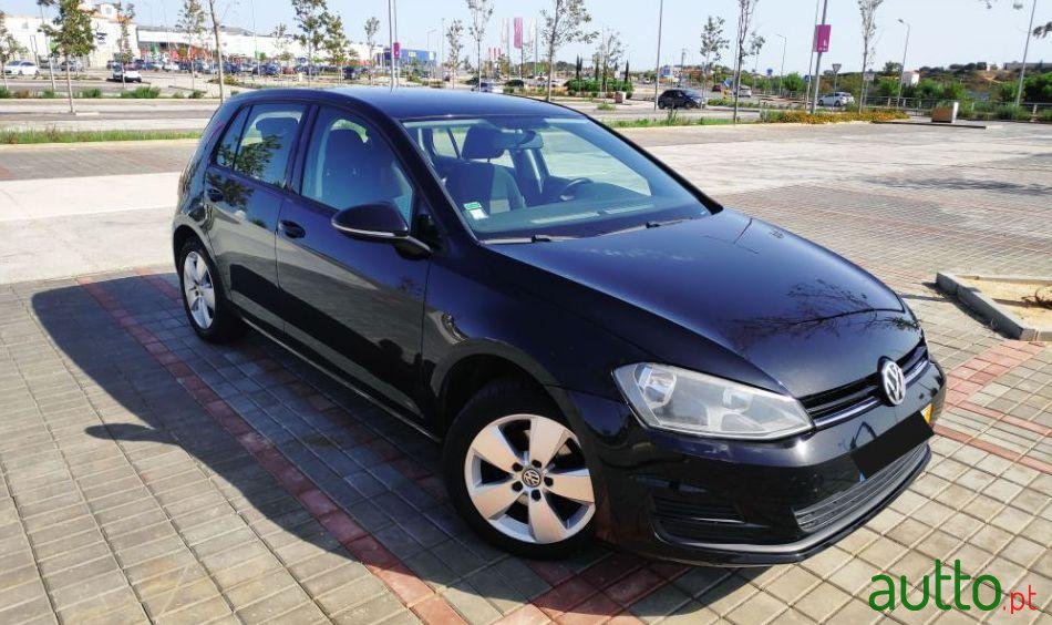 2014' Volkswagen Golf photo #1