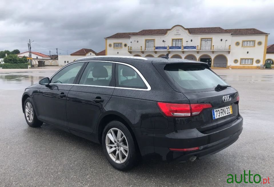 2016' Audi A4 Avant photo #5