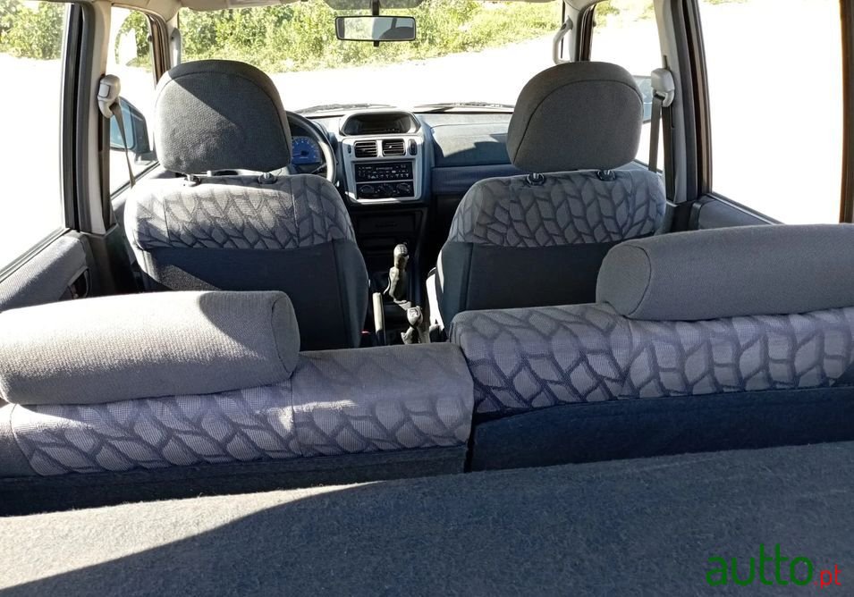 2001' Mitsubishi Pajero Pinin photo #5
