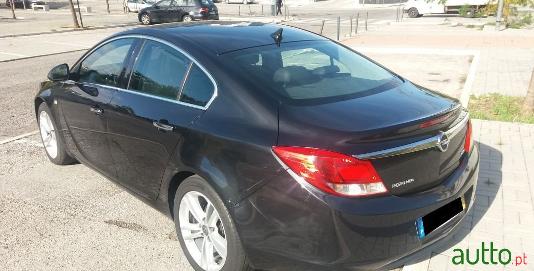 2010' Opel Insignia photo #5