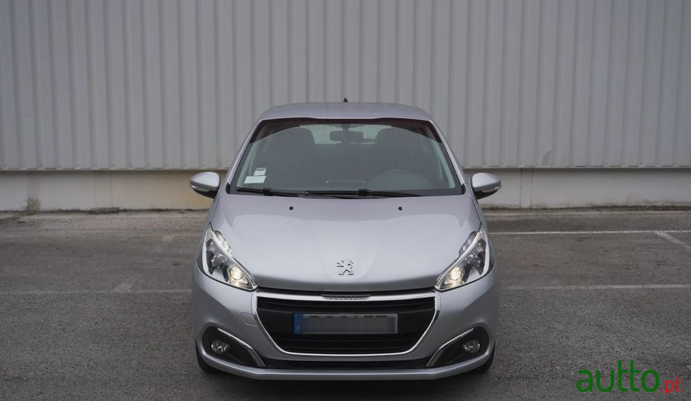 2017' Peugeot 208 photo #2