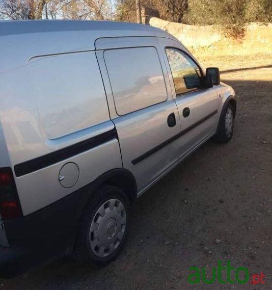 2005' Opel Combo photo #2