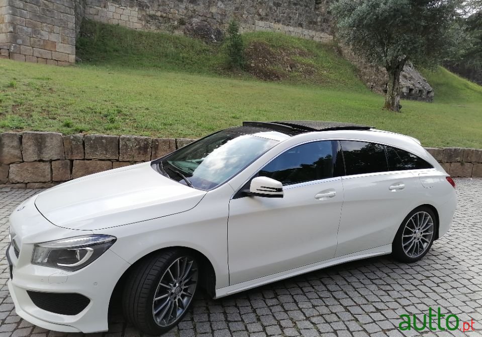 2015' Mercedes-Benz Cla-200 photo #2