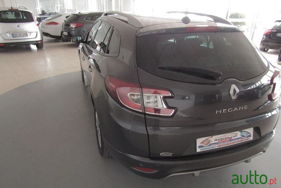 2013' Renault Megane Sport Tourer photo #3