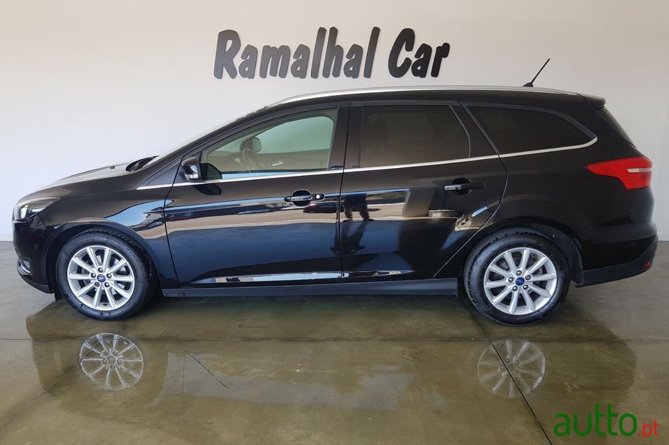 2017' Ford Focus Sw photo #2