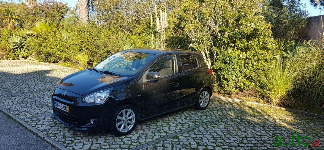 2016' Mitsubishi Space Star photo #1