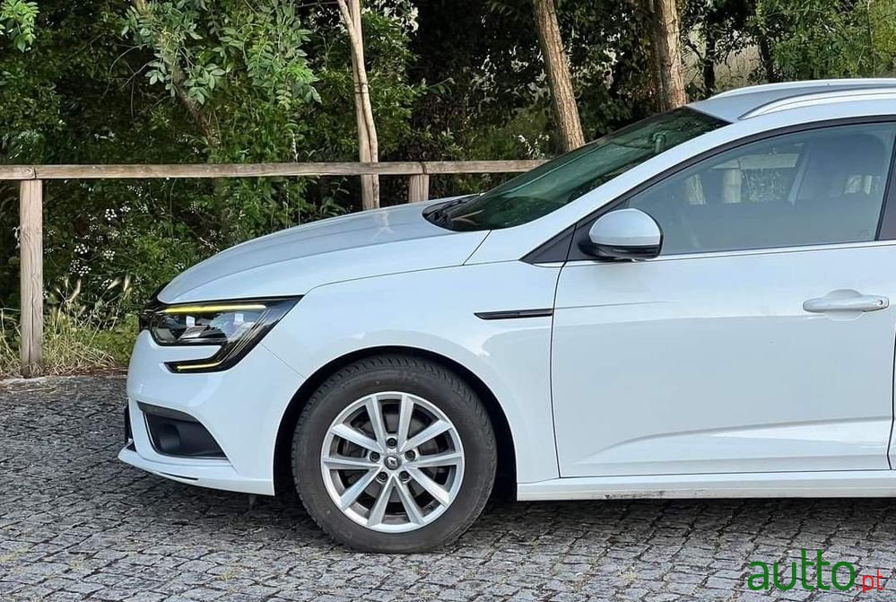 2019' Renault Mégane Sport Tourer photo #4