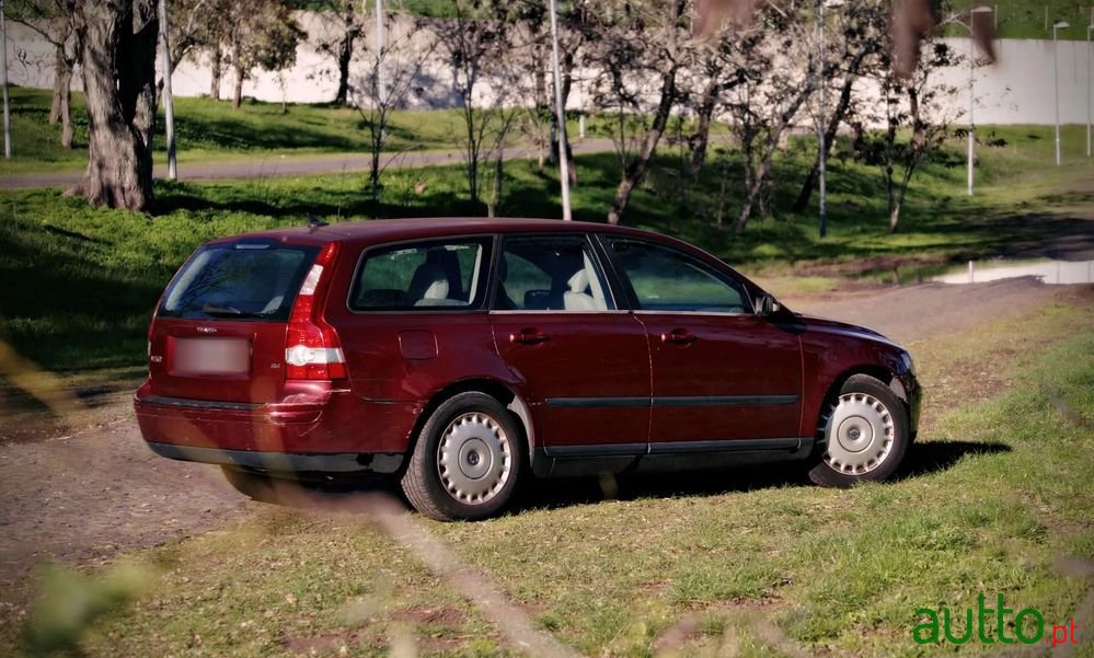 2004' Volvo V50 2.4 Kinetic photo #4