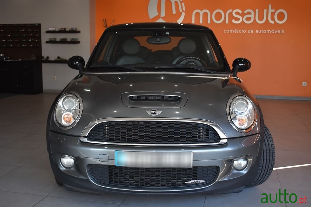 2010' MINI John Cooper Works photo #2