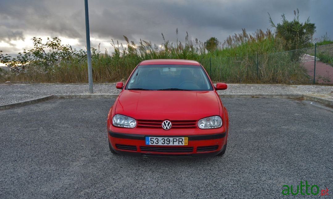 2000' Volkswagen Golf photo #2