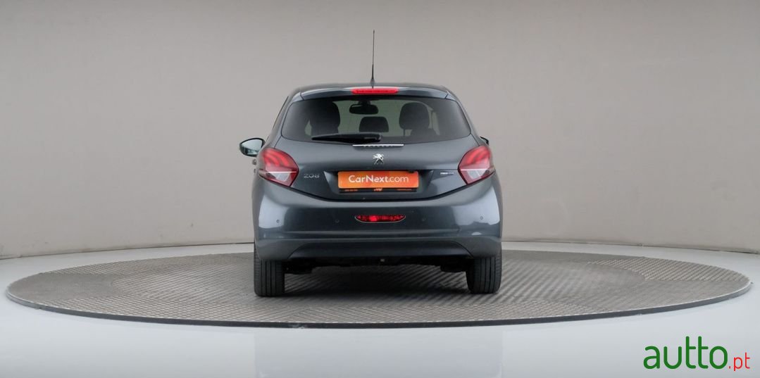 2016' Peugeot 208 photo #5