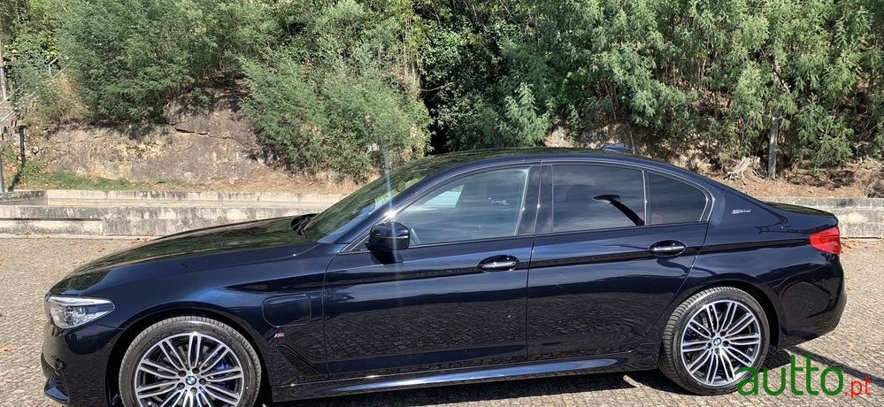 2017' BMW 530 photo #3