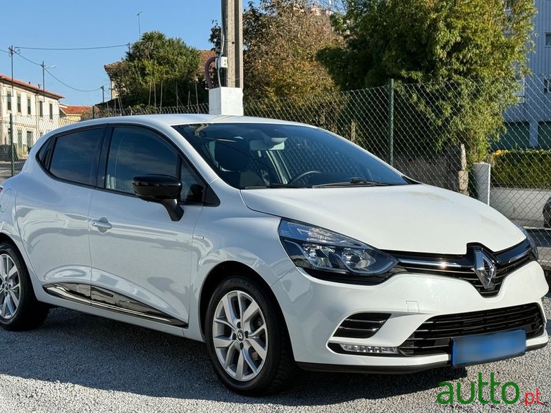 2019' Renault Clio 0.9 Tce Limited photo #1