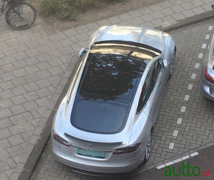 2013' Tesla Model S 85 Perfomance photo #6