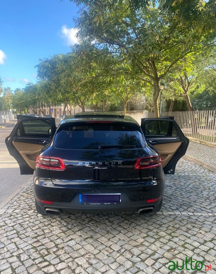 2018' Porsche Macan Standard photo #4