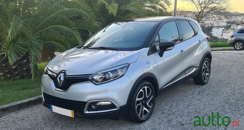 2015' Renault Captur photo #1