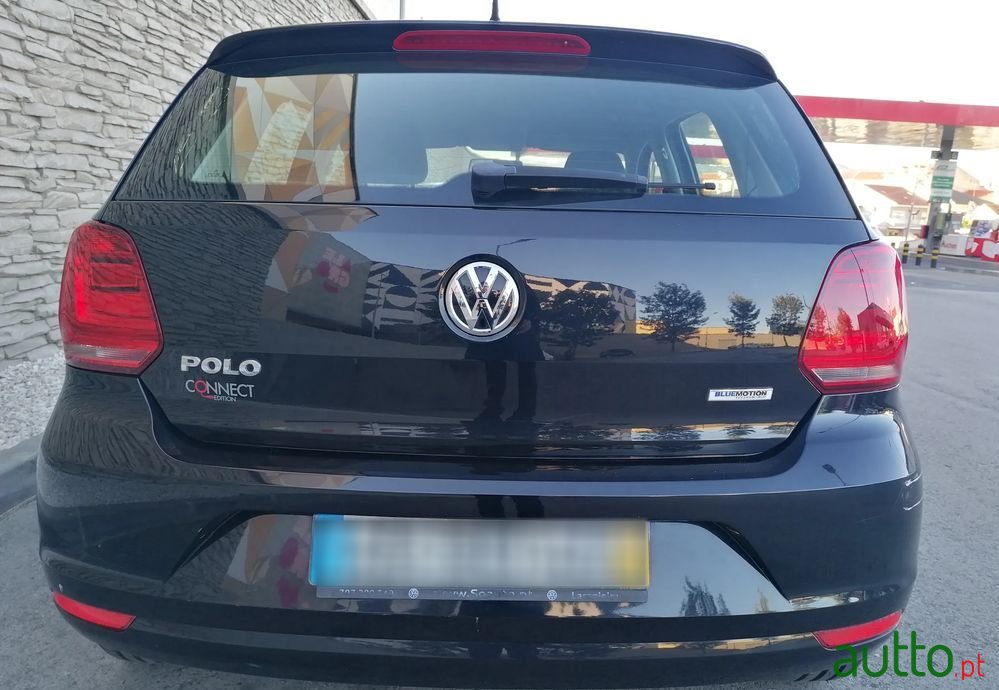 2017' Volkswagen Polo 1.0 Connect photo #5