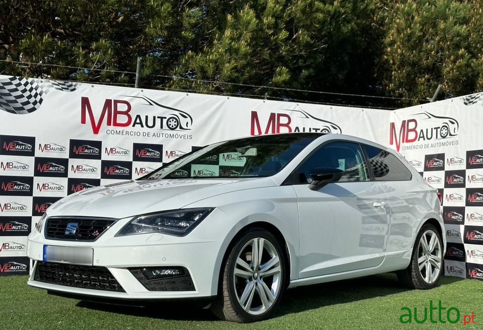 2015' SEAT Leon photo #1