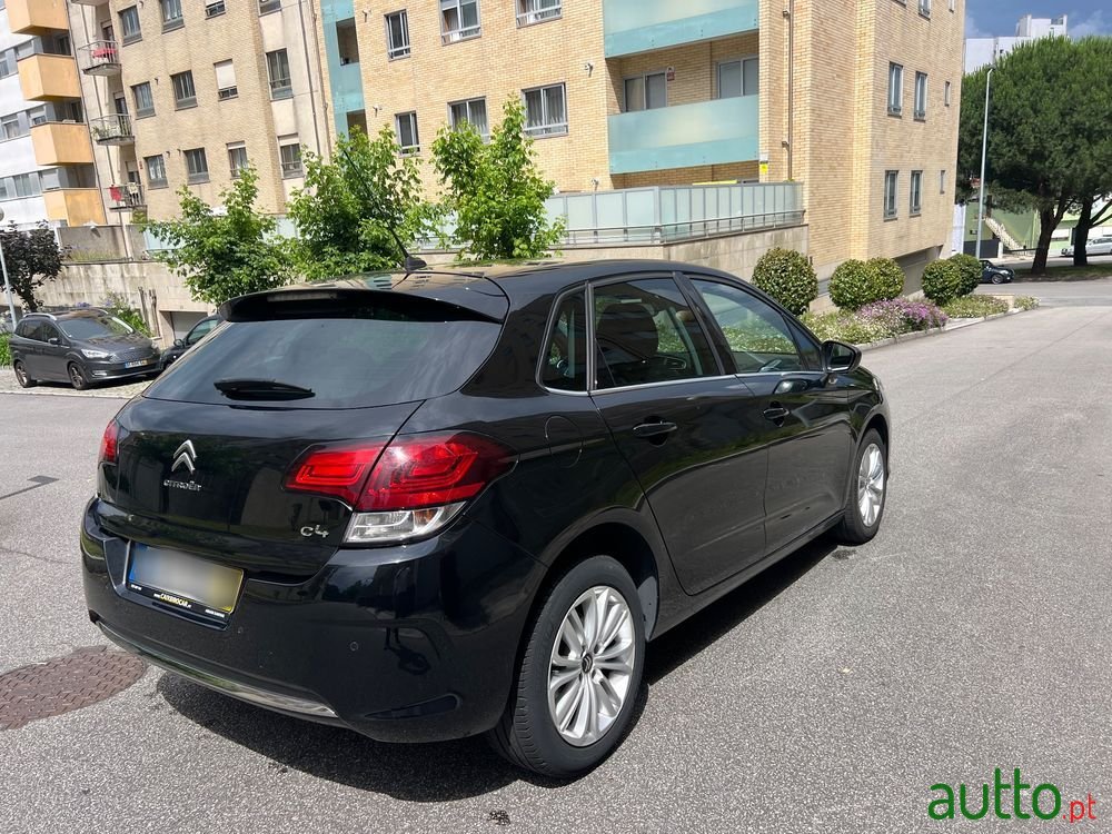 2017' Citroen C4 photo #6