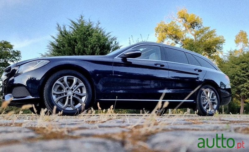 2015' Mercedes-Benz Classe C photo #4