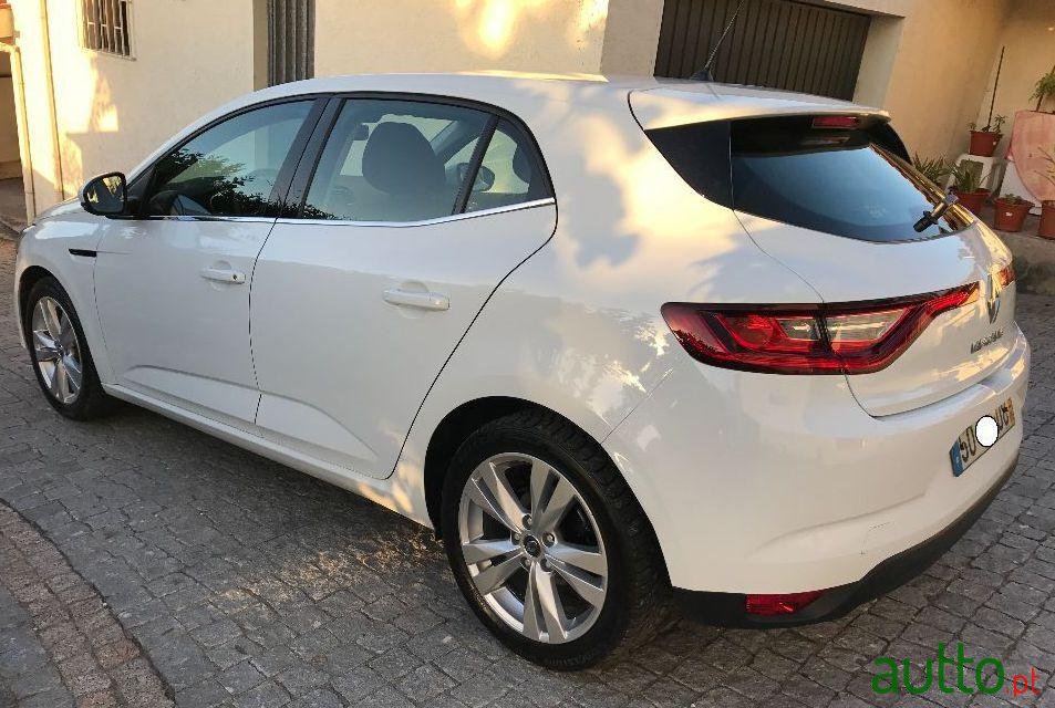 2016' Renault Megane photo #1