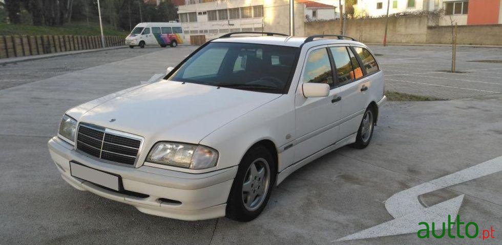 2000' Mercedes-Benz C-200 Cdi Sport photo #2