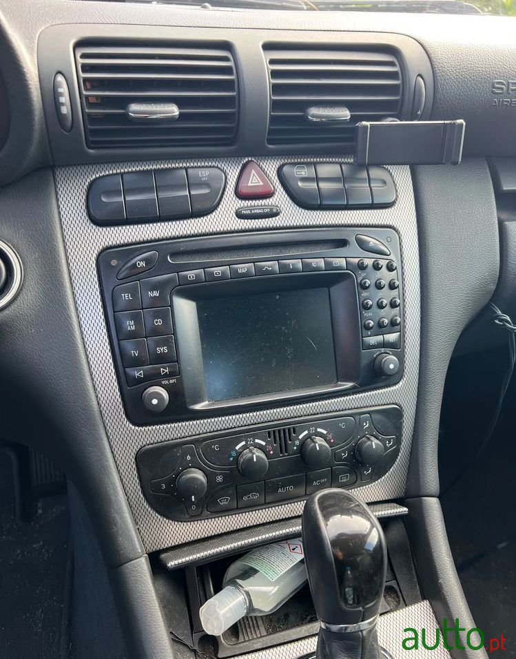 2003' Mercedes-Benz C 200 photo #5