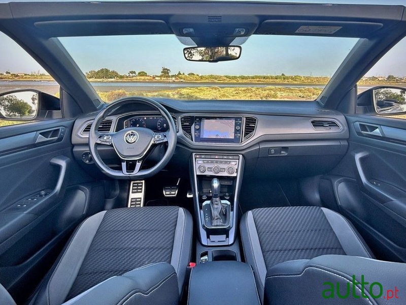 2020' Volkswagen T-Roc Cabrio photo #3