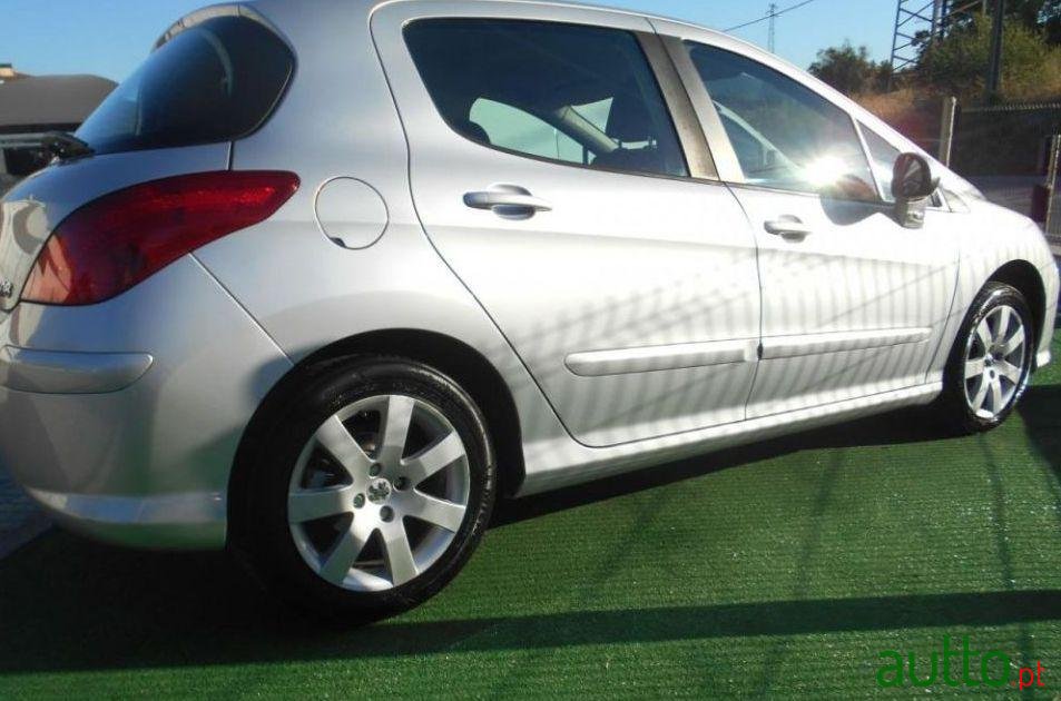 2008' Peugeot 308 1.6 Hdi Premium photo #1