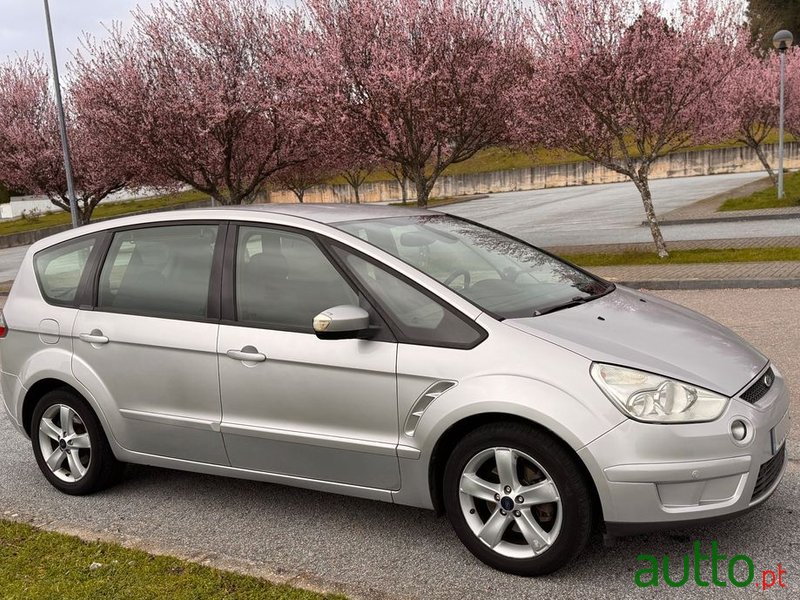 2007' Ford S-Max photo #1