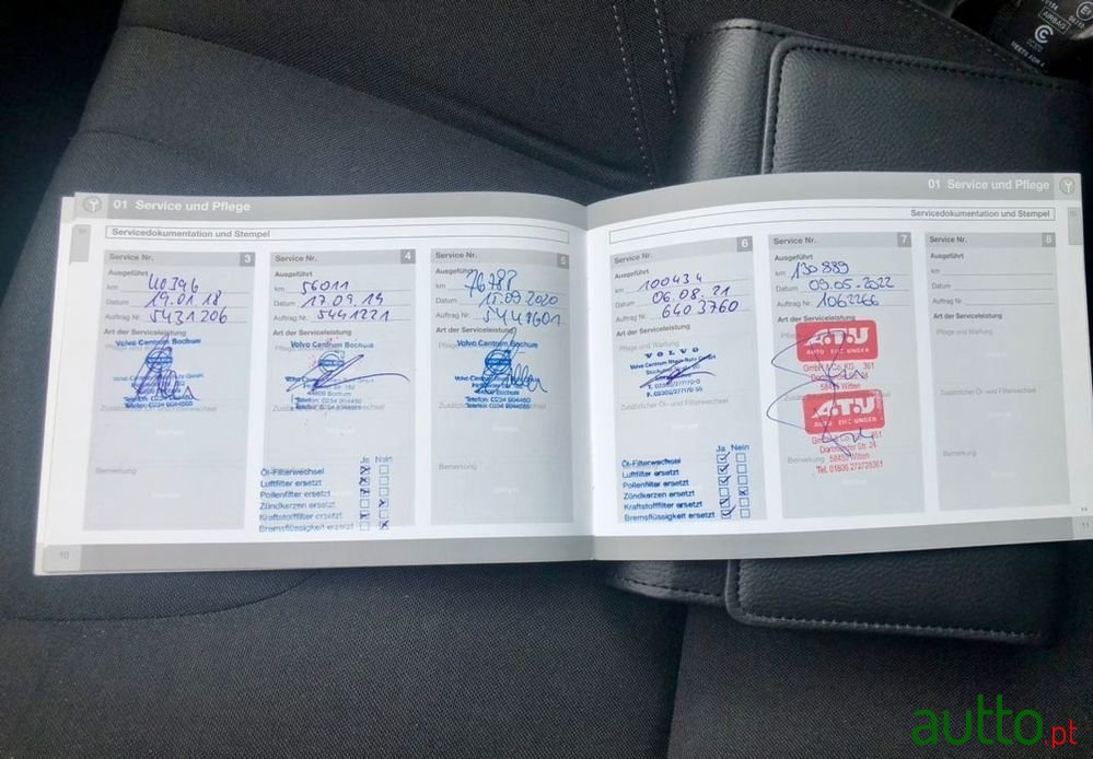 2014' Volvo V40 Cross Country photo #5