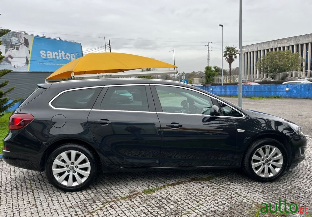 2016' Opel Astra Sports Tourer photo #4