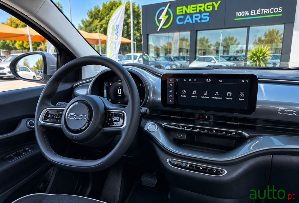 2023' Fiat 500e Icon photo #6