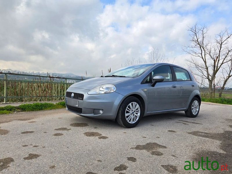 2007' Fiat Grande Punto photo #1