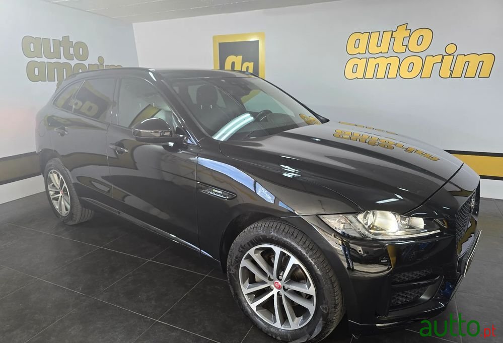 2019' Jaguar F-Pace 2.0 I4D R-Sport Aut. photo #4