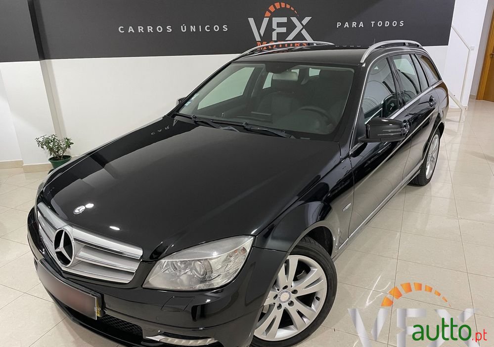 2010' Mercedes-Benz E 220 photo #1