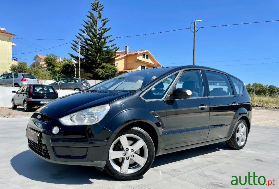 2009' Ford S-Max photo #1