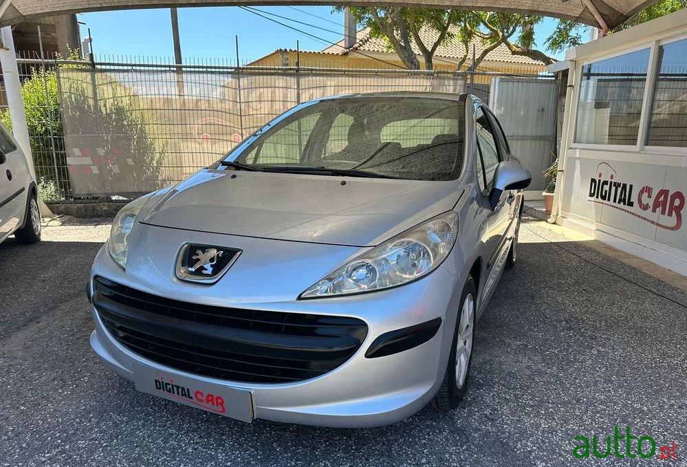 2007' Peugeot 207 1.4 16V Trendy photo #3