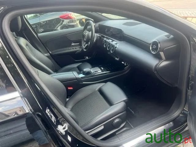 2019' Mercedes-Benz A-180 photo #3