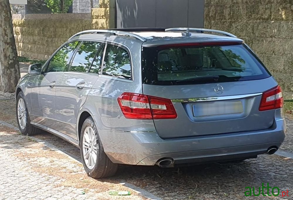 2010' Mercedes-Benz E 350 photo #2