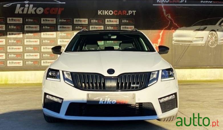 2019' Skoda Octavia Break photo #2
