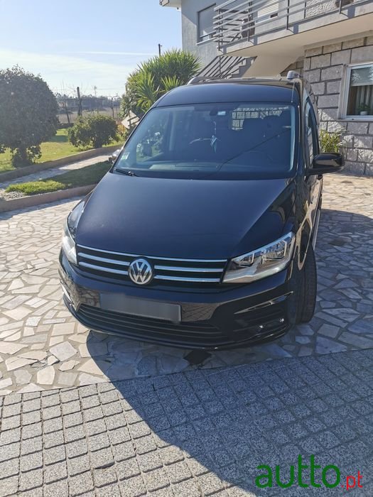 2015' Volkswagen Caddy photo #1