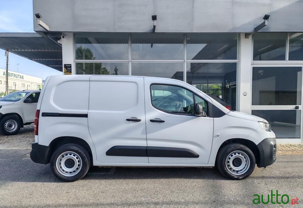 2023' Citroen Berlingo photo #3