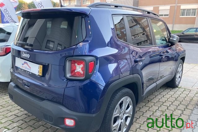 2019' Jeep Renegade photo #5