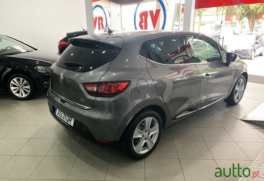 2014' Renault Clio photo #6