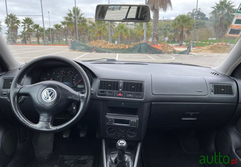1999' Volkswagen Golf photo #5