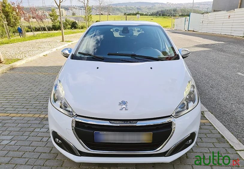 2016' Peugeot 208 photo #2