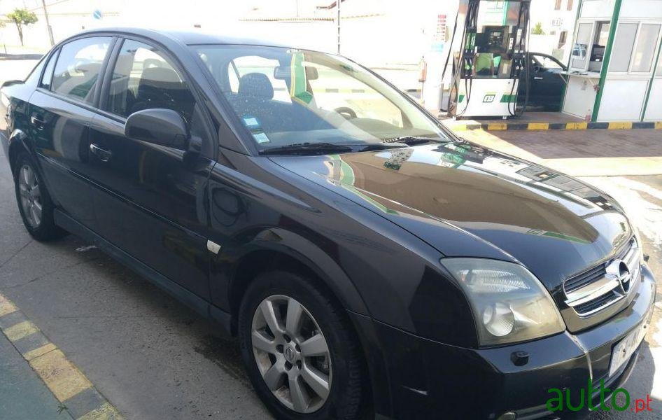 2005' Opel Vectra 1.9 Cdti photo #1