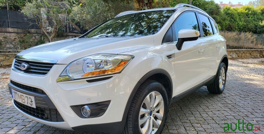 2011' Ford Kuga photo #1
