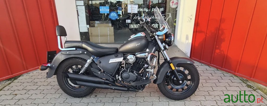 2019' Keeway Superlight photo #1